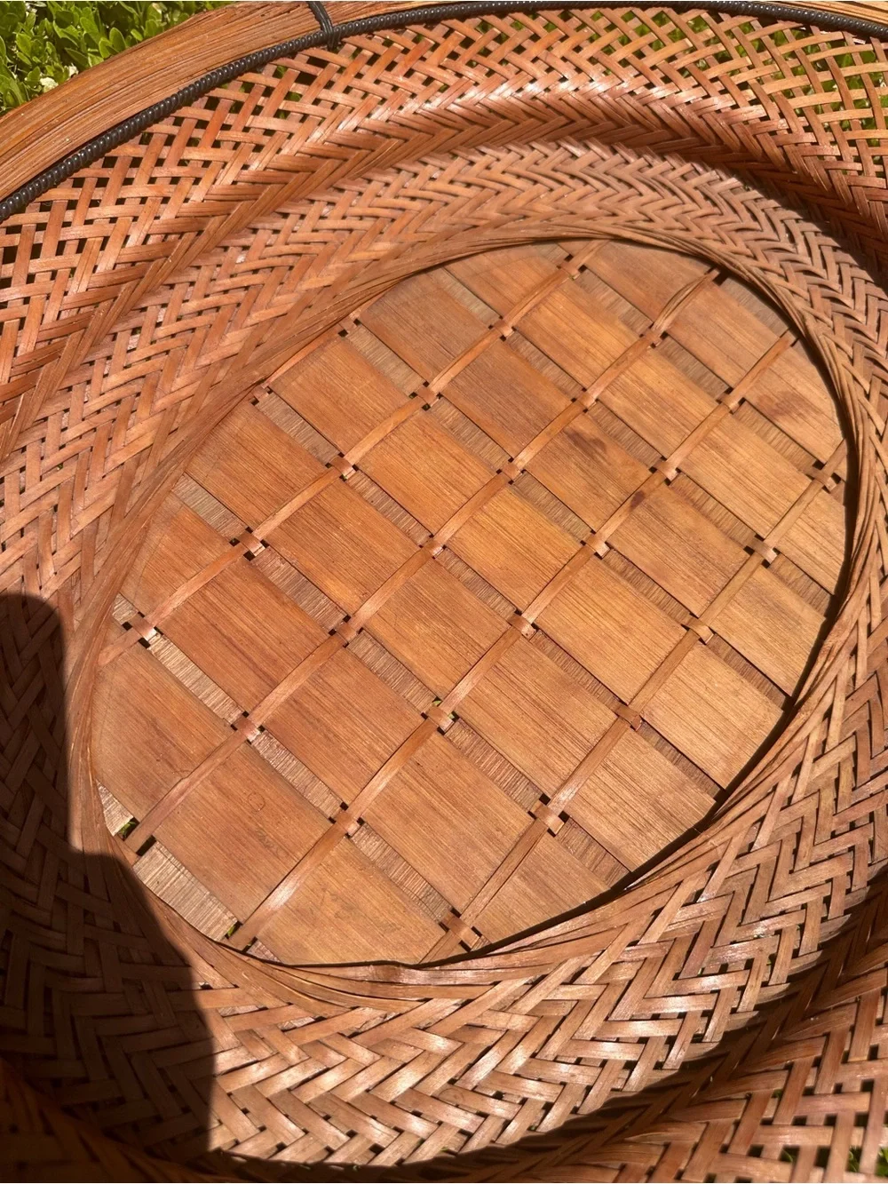 Source Unknown Handwoven Brown Rattan Decorative Tray